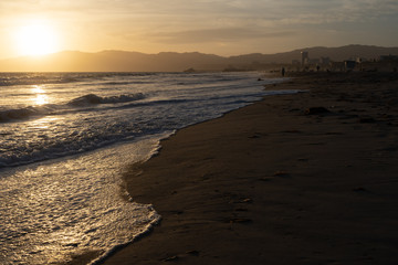 Fototapeta na wymiar Golden Hour Santa Monica