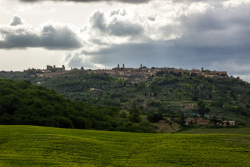 Fototapeta na wymiar castle and city walls in Montalcino in Tuscany