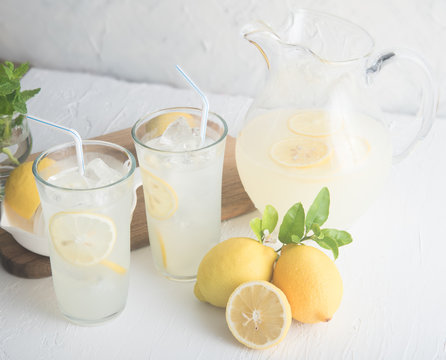 lemonade in glasses amd pitcher