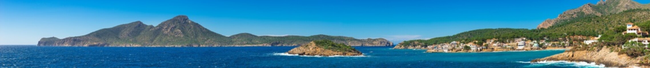 Spanien Mittelmeer Küste panorama Inseln Sa Dragonera und Es Pantaleu in der Bucht von Sant Elm,...
