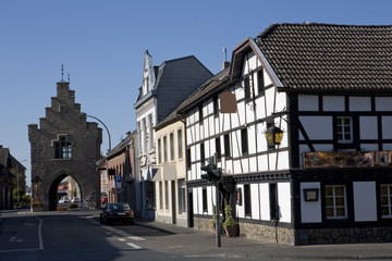 historisches Fachwerkhaus am Stadttor Herriger Tor