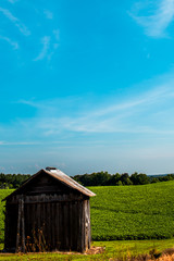 Obraz premium barn and blue sky