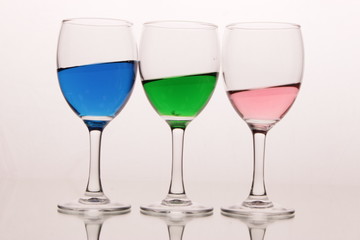   wine glasses 