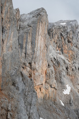 Fototapeta na wymiar baeutiful spring mountain alpine nature
