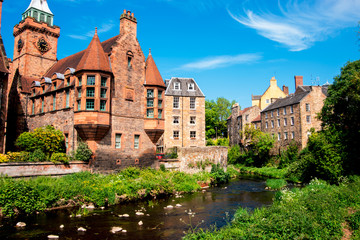 Obraz premium Dean village in the city centre of Edinburgh, UK.