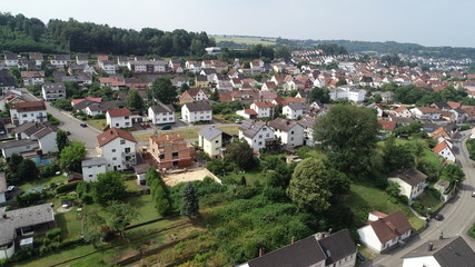 Fototapeta na wymiar Dorf Luftaufnahme