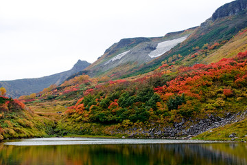 red leaf valley and lake