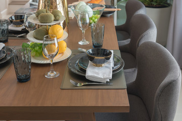 modern table set