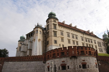 Fototapeta na wymiar Château Wawel à Cracovie, Pologne