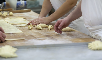 Herstellung Croissants in der Backstube
