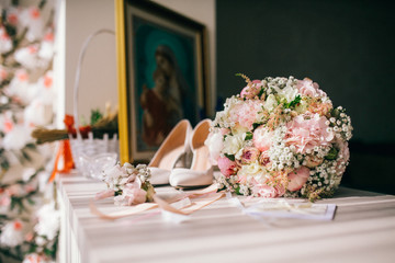 Beautiful bridal accessories for brides during fees. Dressing table.