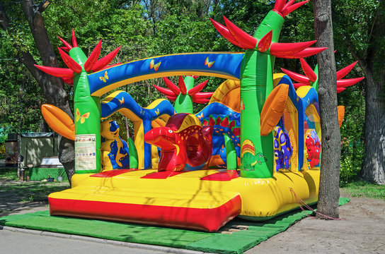 Kids inflatable trampoline