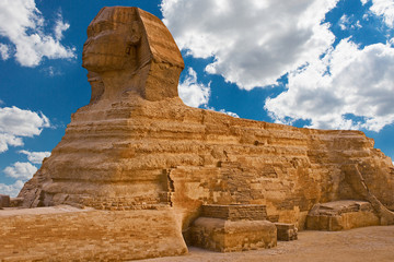 View of the sphinx Egypt, the giza plateau in the sahara desert