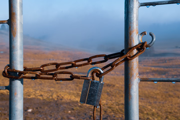 Gate padlock and chain