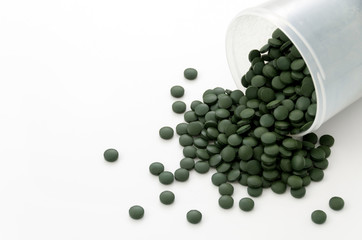 緑色の錠剤