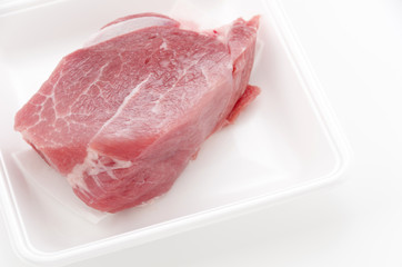 豚肉肩 グーヤヌジー（生肉）