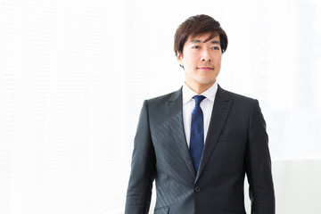 笑顔のミドル男性　ビジネス