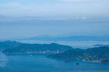 Naklejka premium 瀬戸内海 安芸灘大橋 とびしま海道