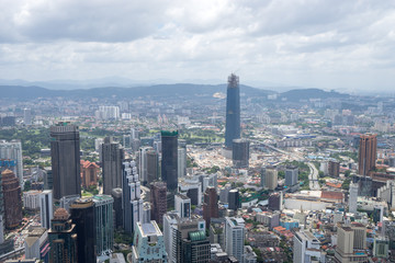 KLタワーのスカイデッキから見るクアラルンプールの都市風景