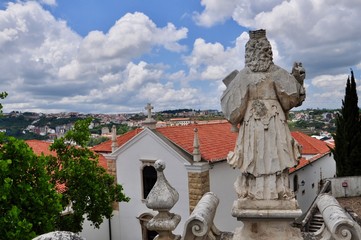Fototapeta na wymiar Statue in Coimbra