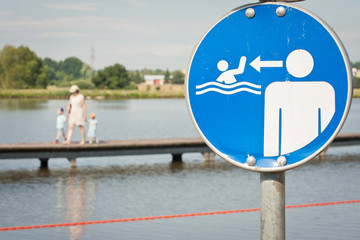 Bezpieczne wakacje nad wodą