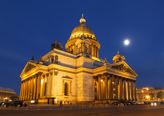 Fototapeta na wymiar St. Isaac's Cathedral building at dusk in St. Petersburg, Russia