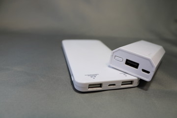 モバイルバッテリー スマホ 充電器 2個 左余白