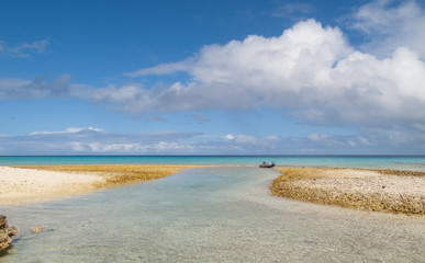 Fototapeta na wymiar reef ring,lagoon and motu on Tahanea atoll, Tuamotus archipelago, French Polynesia, south pacific