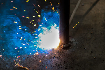  Smoke and sparks when welding