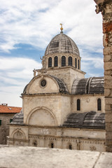 Fototapeta na wymiar Cattedrale di San Giacomo a Sibenik, importante monumento culturale in Croazia, inserita nei monumenti protetti dall'UNESCO 