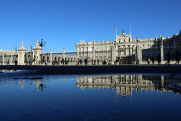 Fototapeta na wymiar Palácio Real de Madrid