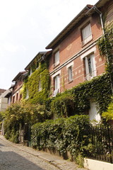 Maisons du square de Montsouris à Paris	