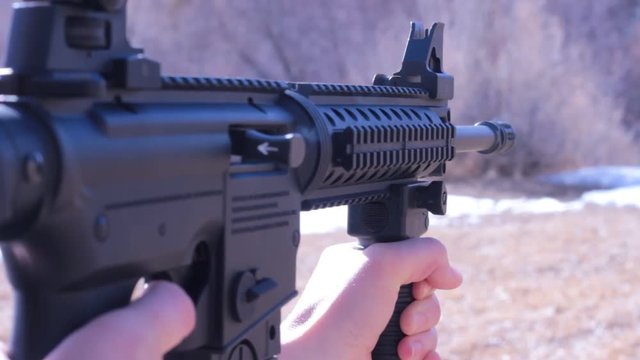 Assault rifle Machine gun style weapon.