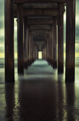 Obraz premium Seascape with pier