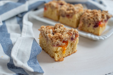 
    Aprikosen Streusel Kuchen 