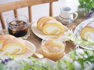 ロールケーキでティータイム