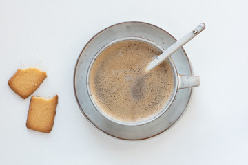 Kaffee mit Keks