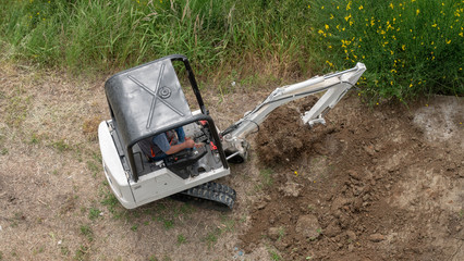 excavator at work © Maarten