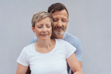 Fototapeta premium Loving couple enjoy a peaceful tender moment