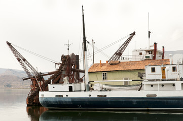 Fototapeta premium Historic Steamer Quay - Puno - Peru