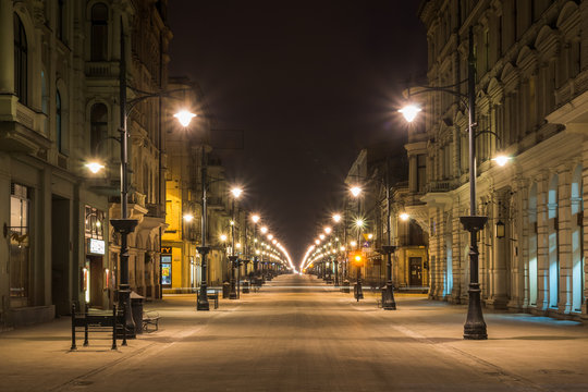 Fototapeta Piotrkowska street at night in Lodz city, Lodzkie, Poland