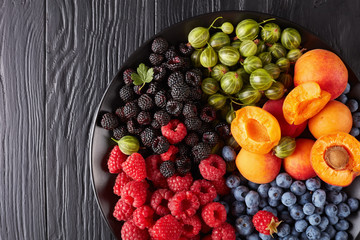 Fruit and berries platter, top view