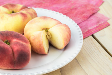 Donut white peaches.