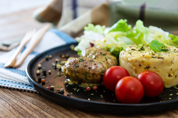 sausage mashed potatoes mustard sauce