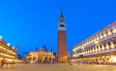 Zelfklevend Fotobehang The Saint Mark's square in Venice © Roman Sigaev