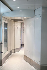 pasillo de un tren en galicia