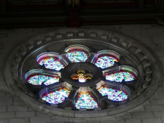 Rosace de la basilique du Bois-Chenu à Domrémy la Pucelle. Vosges. France