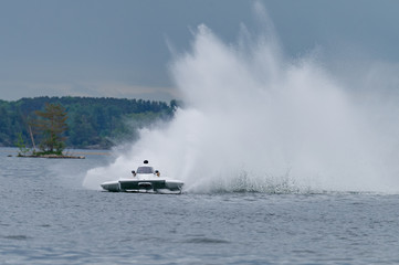 Naklejka premium Hydroplane in fast action