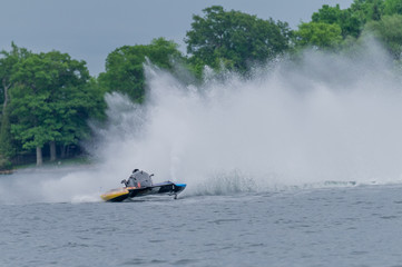 Hydroplane in fast action