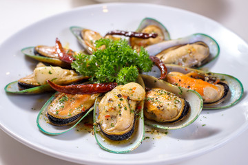 Spicy giant mussel